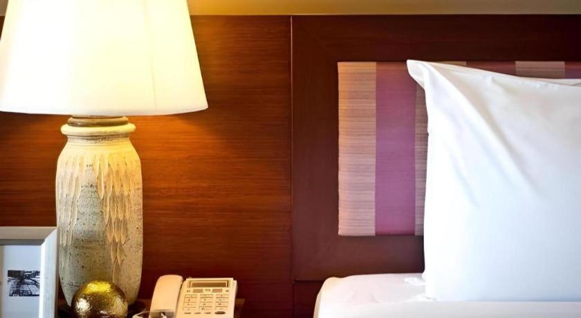 Rose Bay Resort Pattaya Bagian luar foto