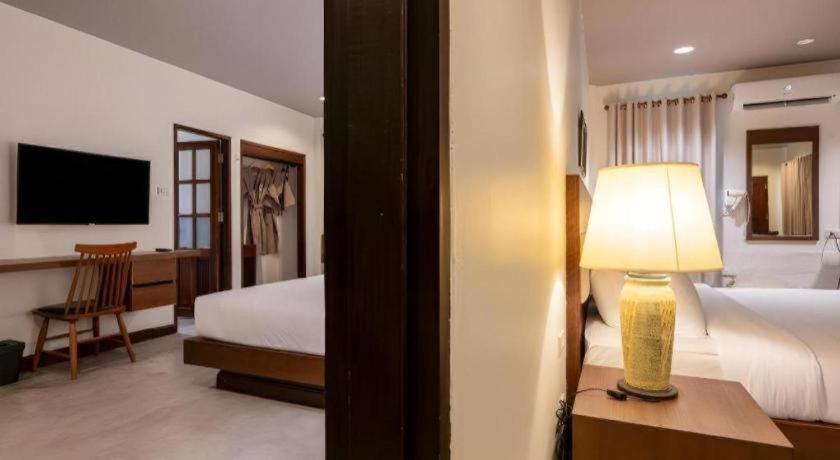 Rose Bay Resort Pattaya Bagian luar foto