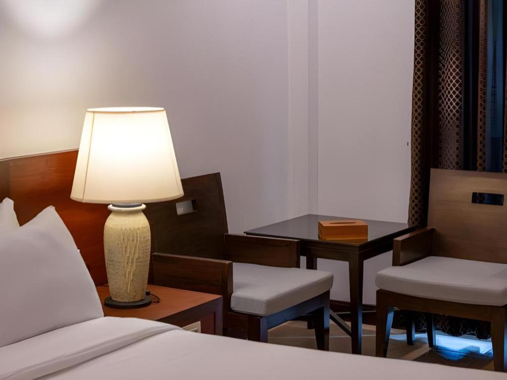 Rose Bay Resort Pattaya Bagian luar foto