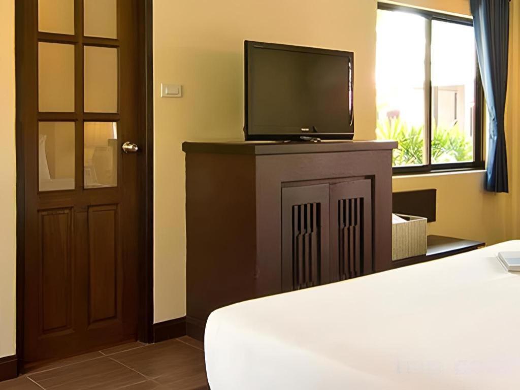 Rose Bay Resort Pattaya Bagian luar foto
