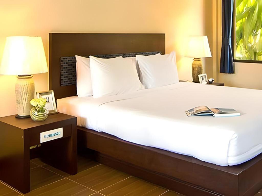 Rose Bay Resort Pattaya Bagian luar foto